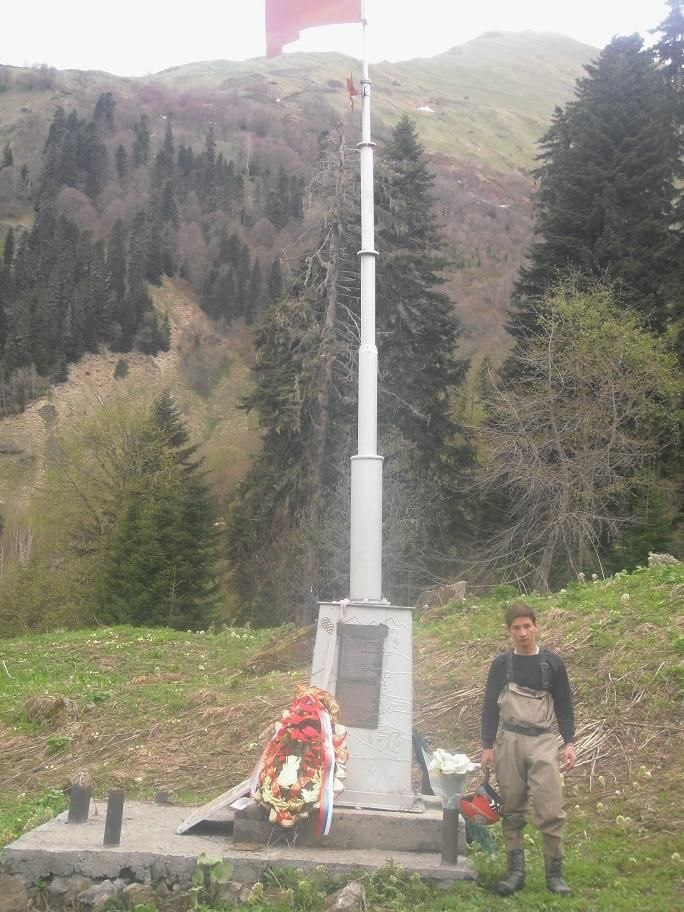 http://www.land-cruiser.ru/uploads/1335193601/gallery_1040_135_16757.jpg