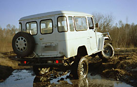 Toyota Land Cruiser HZJ 73