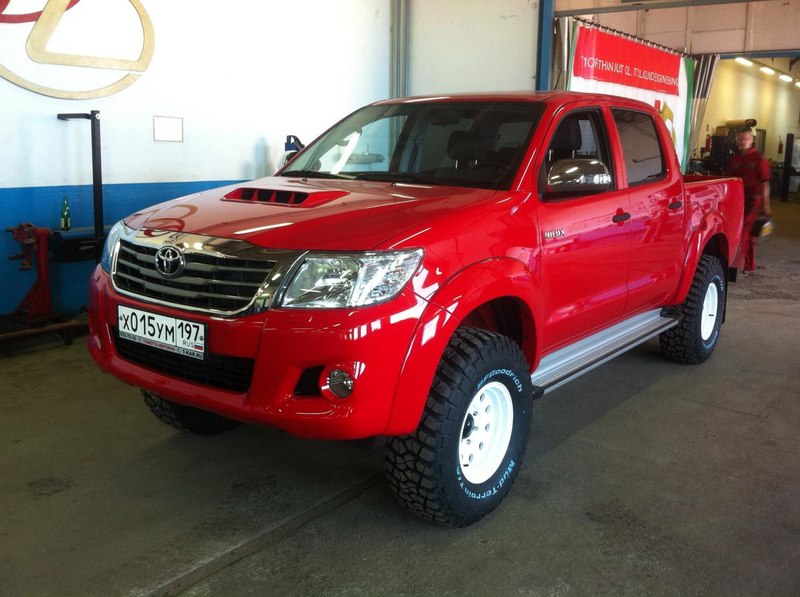 Куплю хайлюкс б у. Тойота Хайлюкс пикап 2010. Toyota Hilux Pickup 1997 красный. Тойота Хайлюкс красный 2013. N40 Toyota Hilux 4wd.