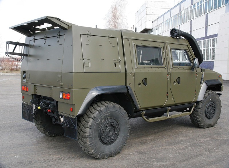бронемашина рысь. бронеавтомобиль iveco lmv. Iveco 65e19wm lmv "рысь". Iveco lmv рысь. рысь бронеавтомобиль.