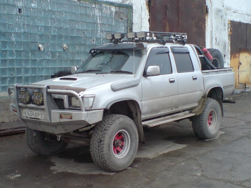 Аналог toyota hilux surf