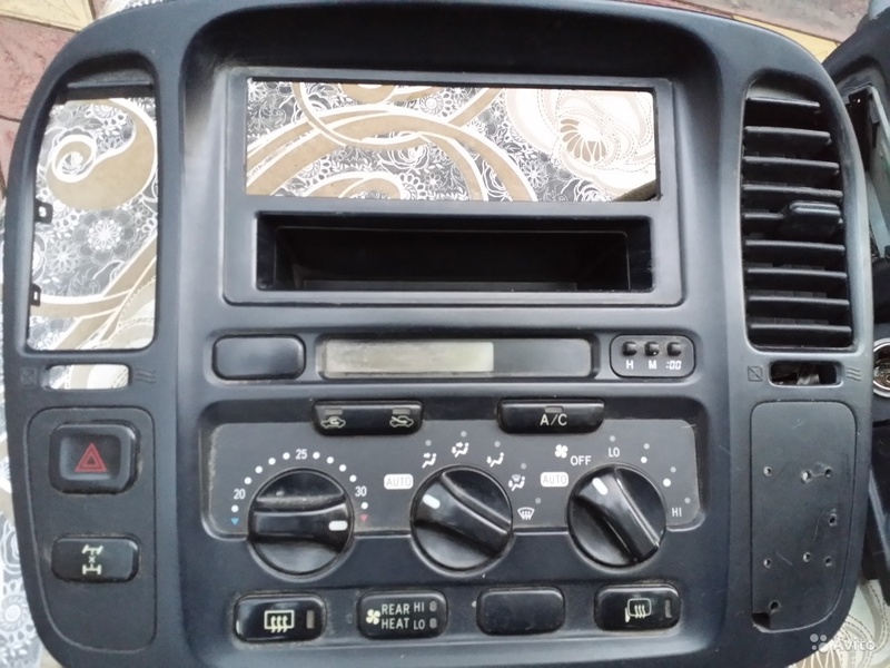 Как снять магнитолу ленд крузер 100 Салон от Toyota Land Cruiser 100 1998г - Салон и отделка (интерьер) - Форумы Lan