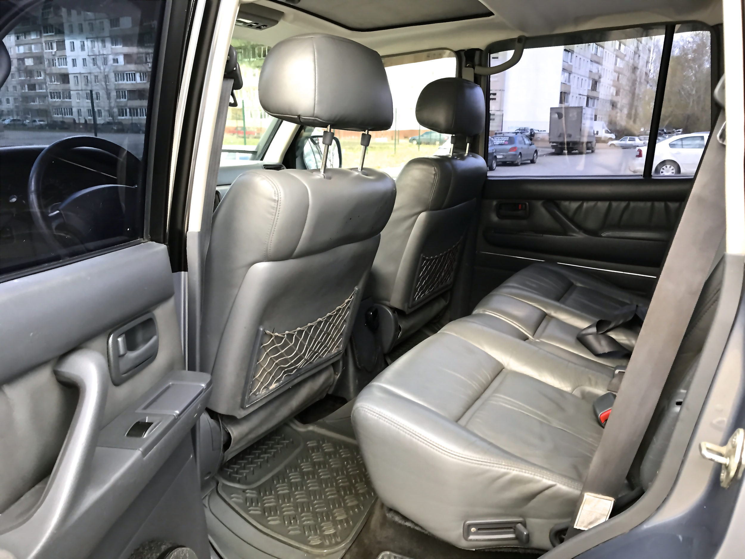 Land Cruiser 80 серый салон
