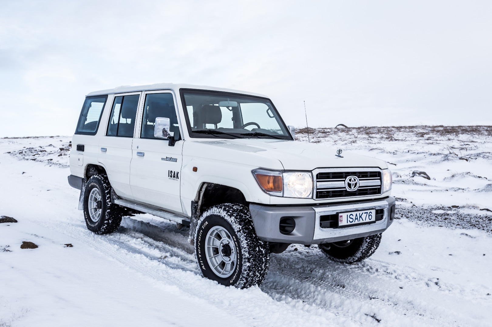 Тойота крузер 76 купить. Toyota Land Cruiser 76. Toyota Land Cruiser 76 кузов. Toyota Land Cruiser 76 2020. Land Cruiser Prado 76.