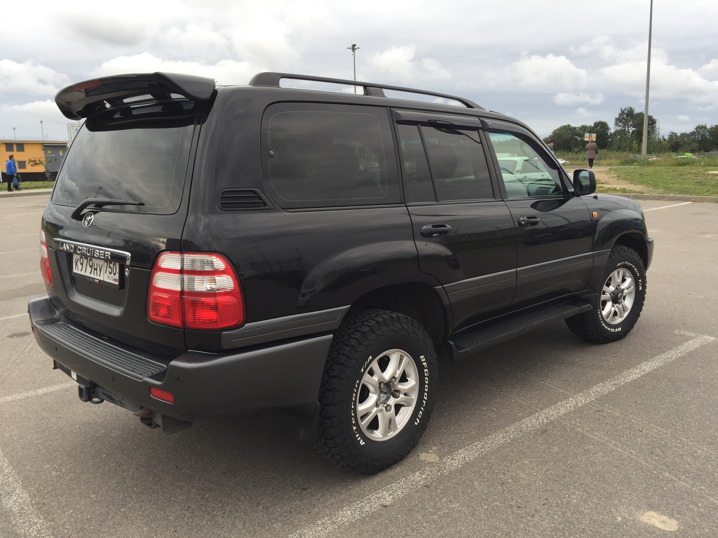 Toyota Land Cruiser 100 2004