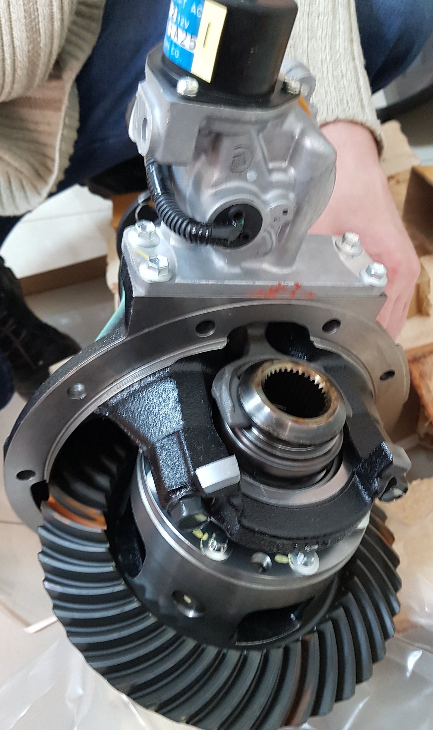 Задний дифференциал дастер. Дифференциал рено дастер. Пневмоблокировка иж техно на ниву. Самоблокирующийся дифференциал рено дастер. Задний дифференциал дастер.