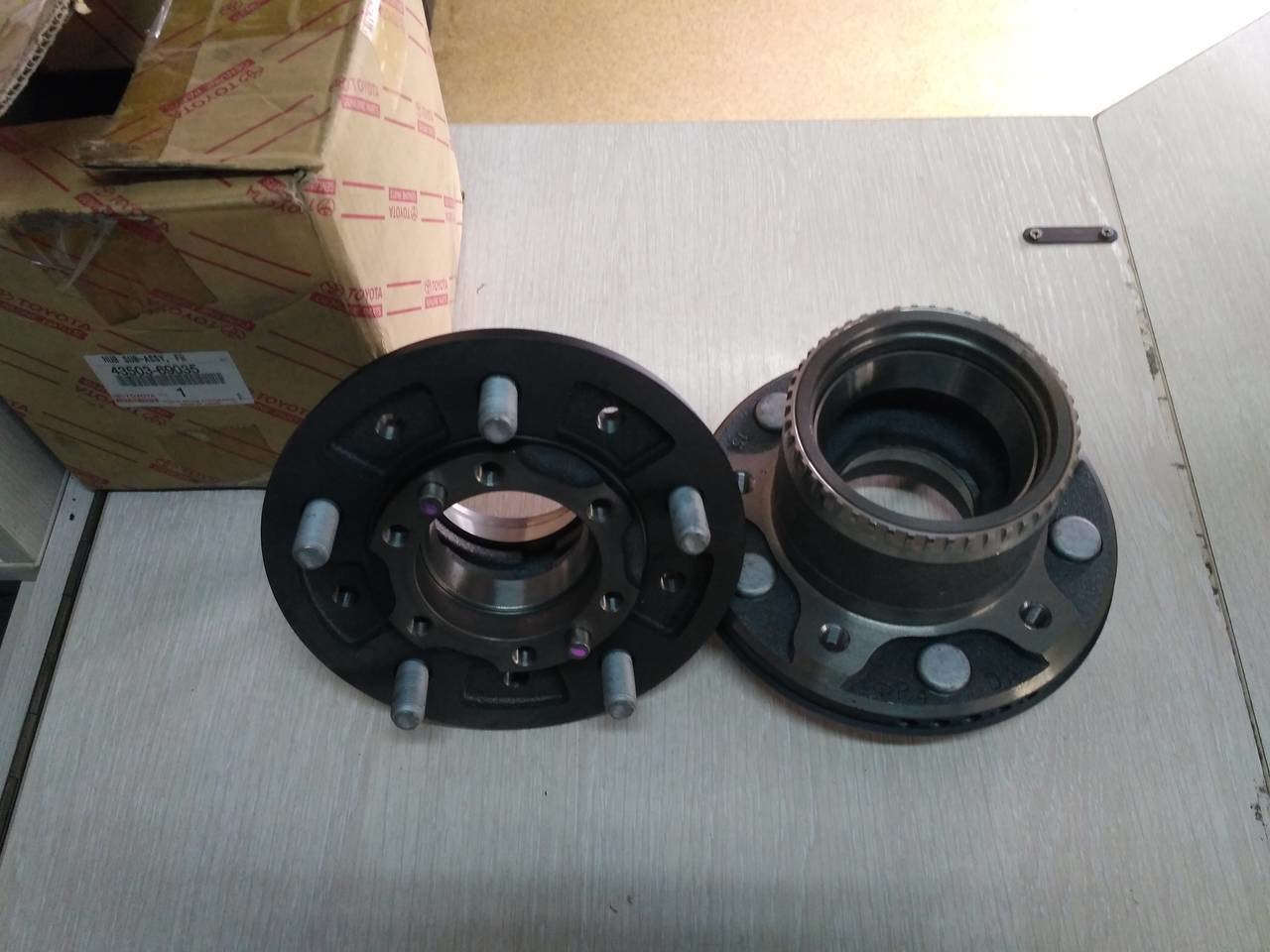 ступица тлк 80. ступица колеса тлк 200. передняя ступица тлк 100. 43502-69045. тлк 80 передний ступичный подшипник.