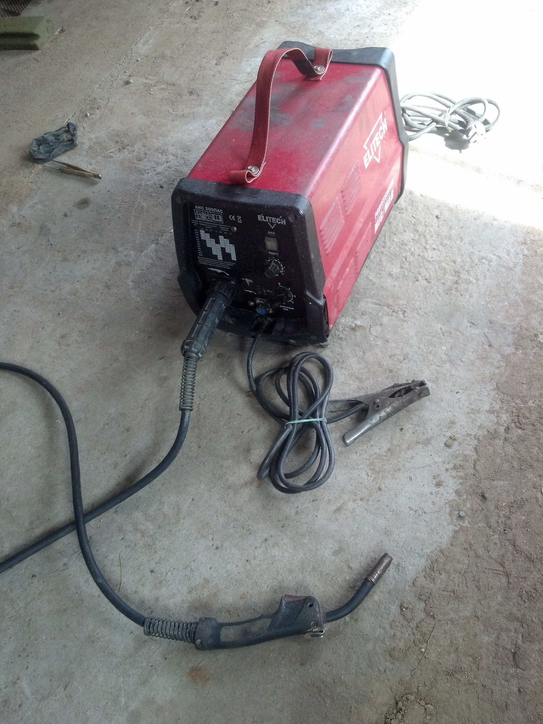сварочный аппарат elitech аис 200ади ac/dc. аис 200 сварочный. сварочный полуавтомат элитеч аис 200. сварочный инвертор аис 200 д элитех. аис 200 сварочный.