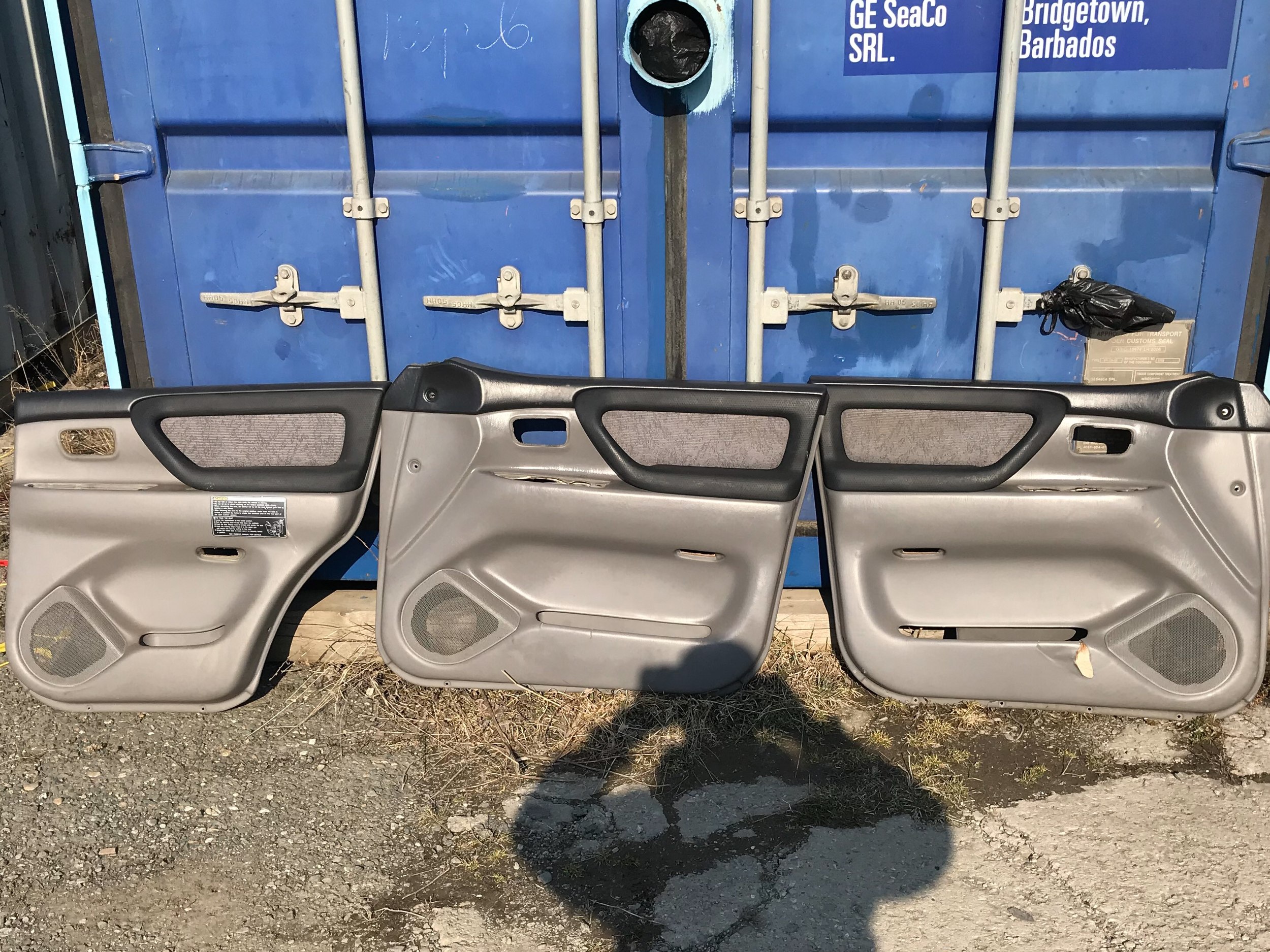 Карта двери Land Cruiser 100. Карты дверные Land Cruiser 105. Карта двери Лэнд Крузер 100. Toyota Land Cruiser 100 дверные карты обшивки