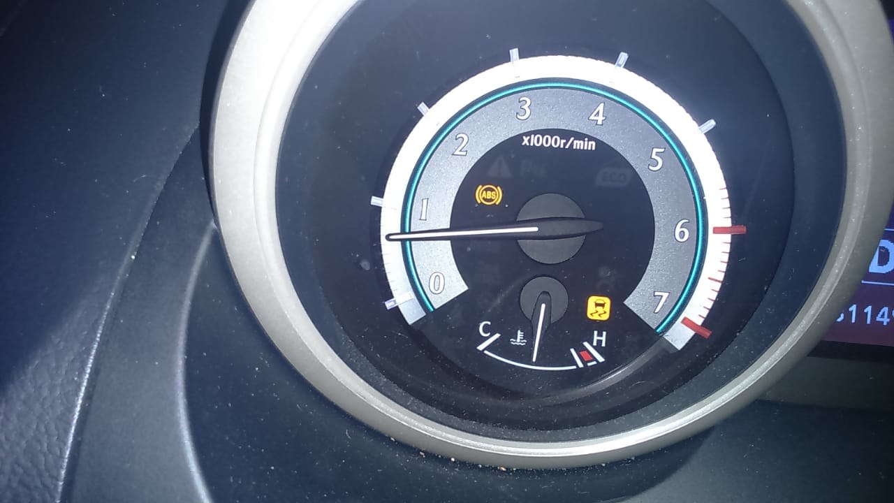 Ssangyong kyron 2 управление панели. Световая сигнализация. Причины срабатывания сигнализации. Концевик старлайн. Не горит лампочка сигнализации.