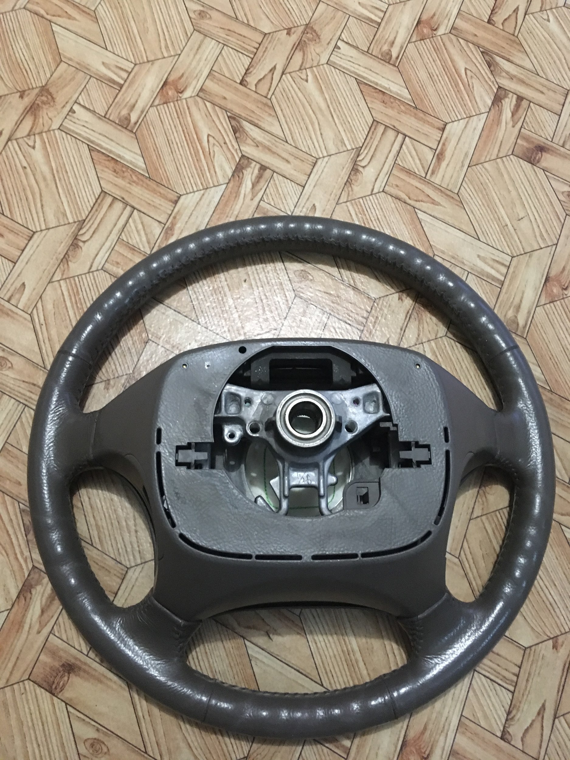 Руль прадо. Руль Прадо 120. Руль Prado 120. Руль f Sport Тойота Прадо 120. Руль меньшим диаметром Тойота Прадо 120.