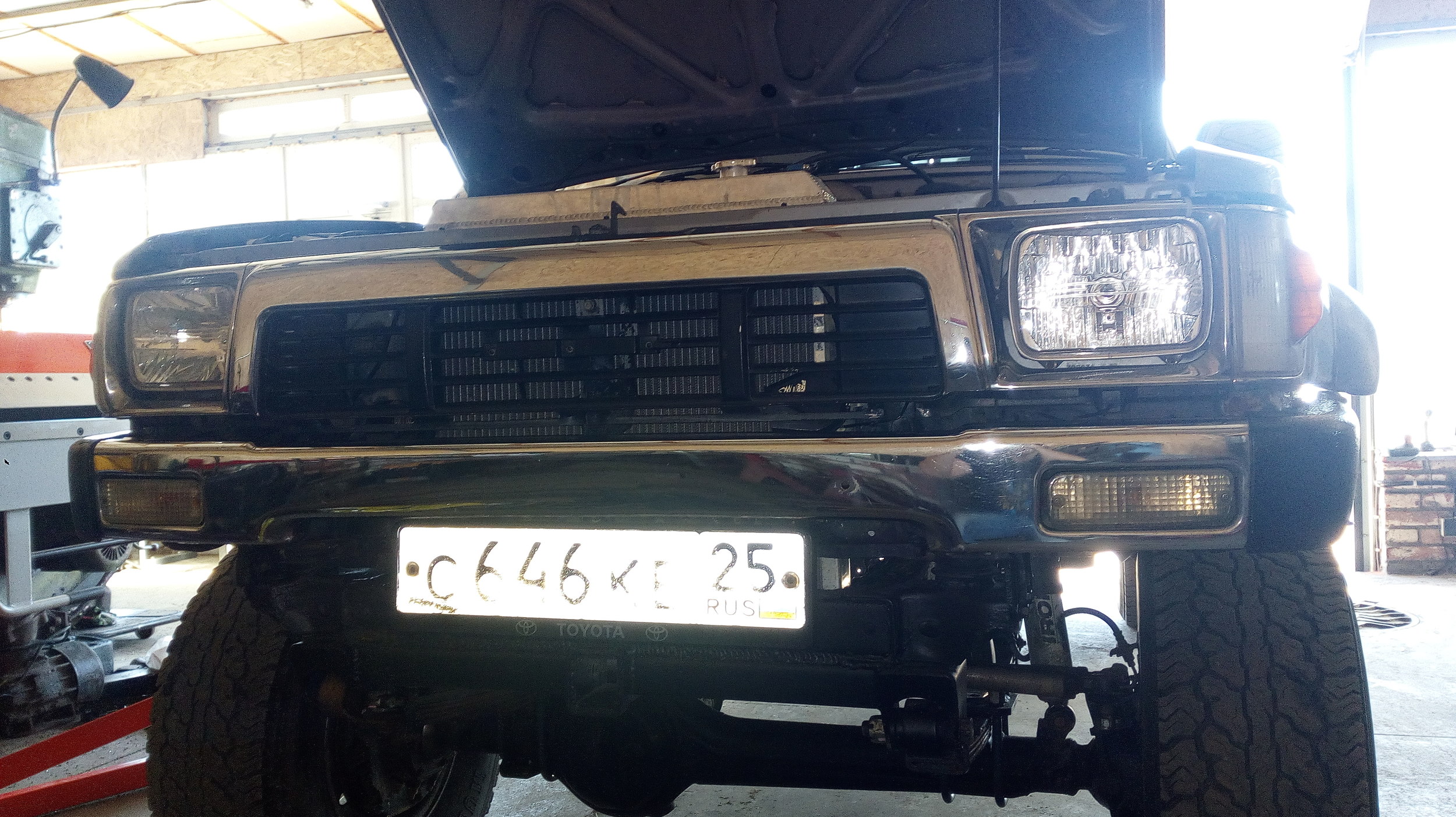 Задний бампер hilux