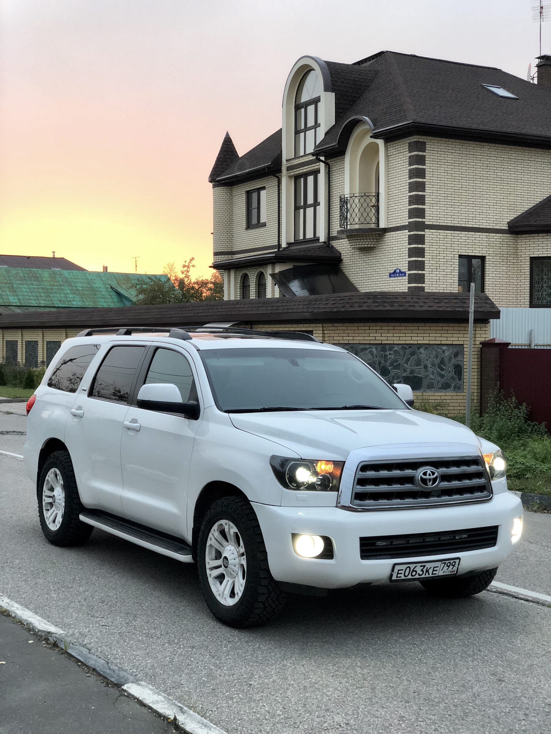 Тойота Секвойя Фото – Telegraph