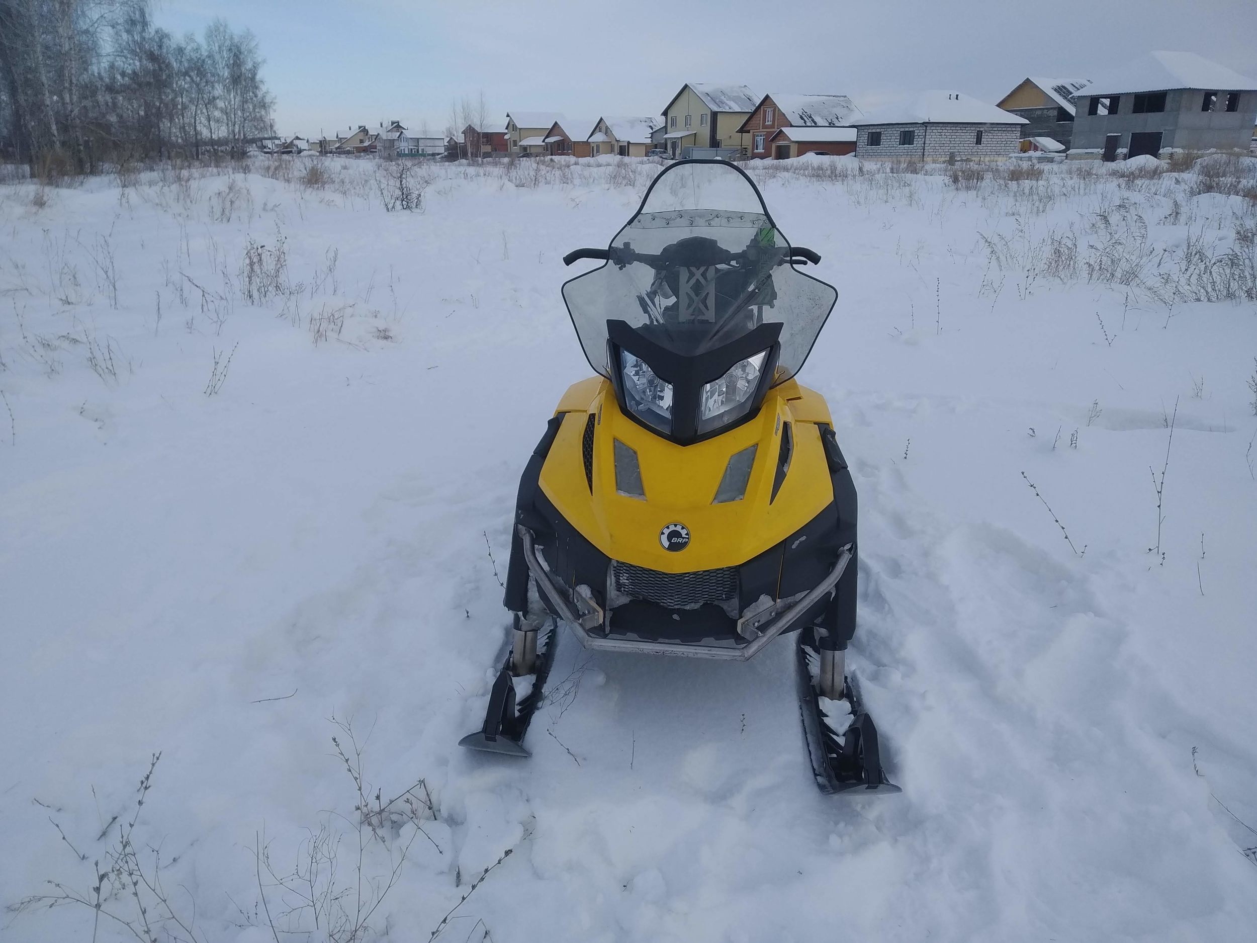 Тундра лт. BRP Tundra 550 lt. Снегоход BRP Tundra 550. Снегоход Tundra lt 550f. Снегоход БРП 300 тундра.