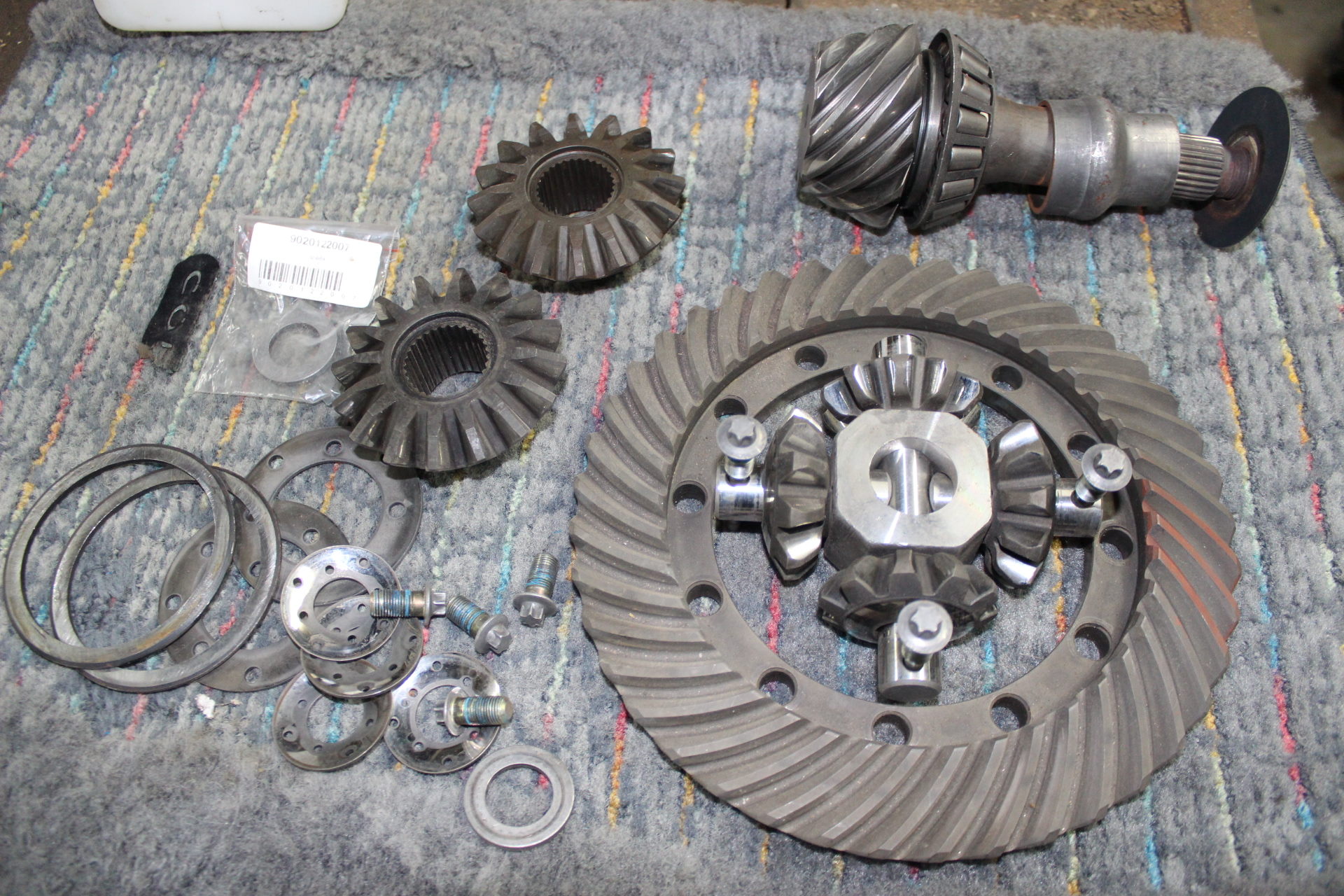 главная пара 4 1 ваз 2103. главная пара заднего редуктора 43/10 сузуки гранд витара 1999. главная пара тлк 100 передний аналоги. дифлочный задний мост тлк 80. главная пара 39/8 передний мост land cruiser.