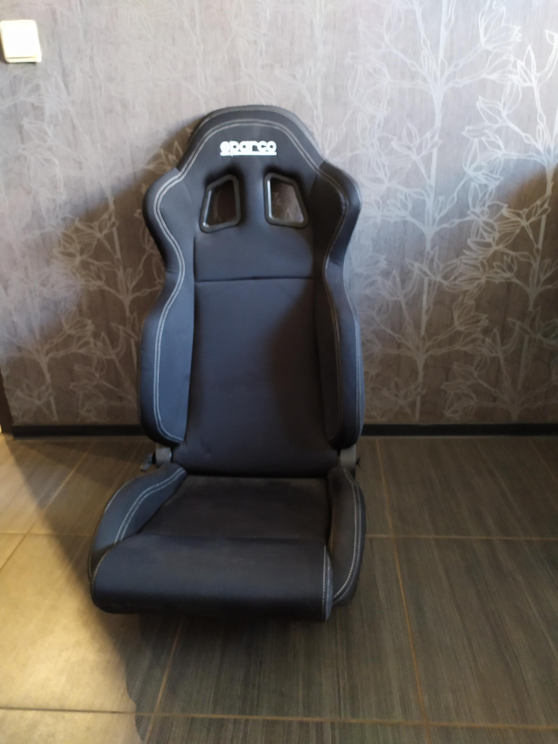 Сиденье sparco приора