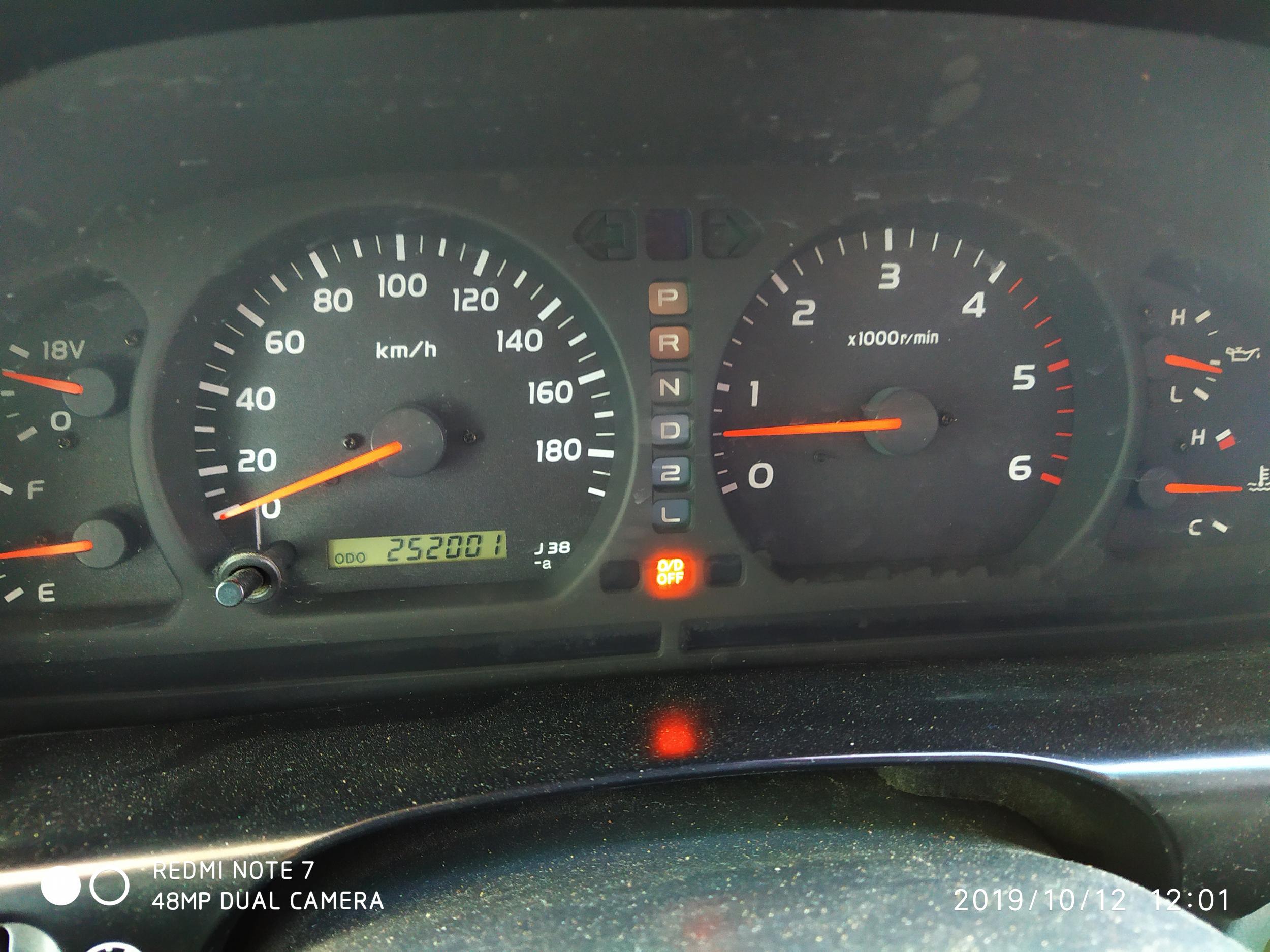 табло давления масла land cruiser 100. давление масла ленд крузер 100.