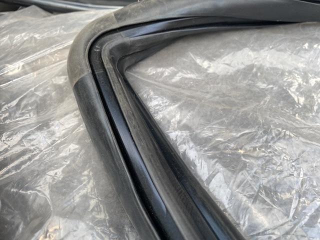 Уплотнитель обвесов белый