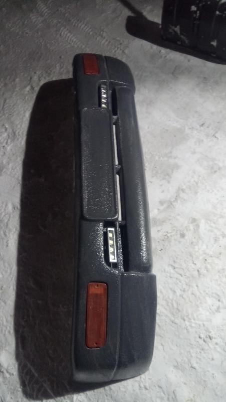 врезаны поворотники и прорези 01.jpg