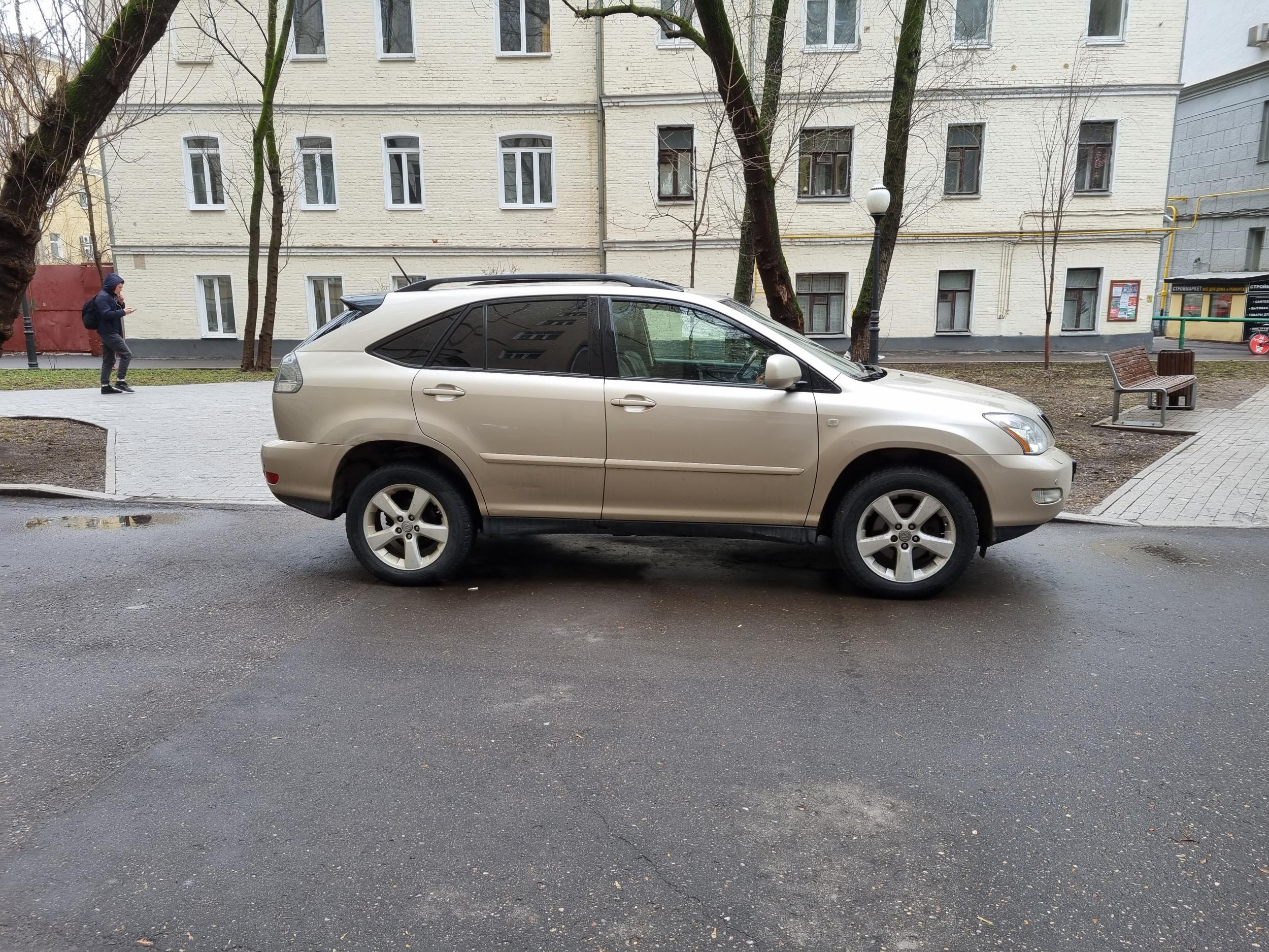 фото бежевый лексус