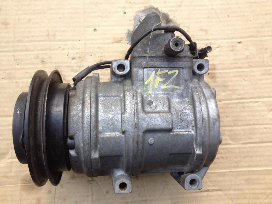 Компрессор land cruiser 200 дизель. Компрессор кондиционера ленд крузер 100. Компрессор кондиционера тлк 100. Компрессор кондиционера тойота ленд крузер 100 4. Компрессор кондиционера ленд крузер 100 дизель.