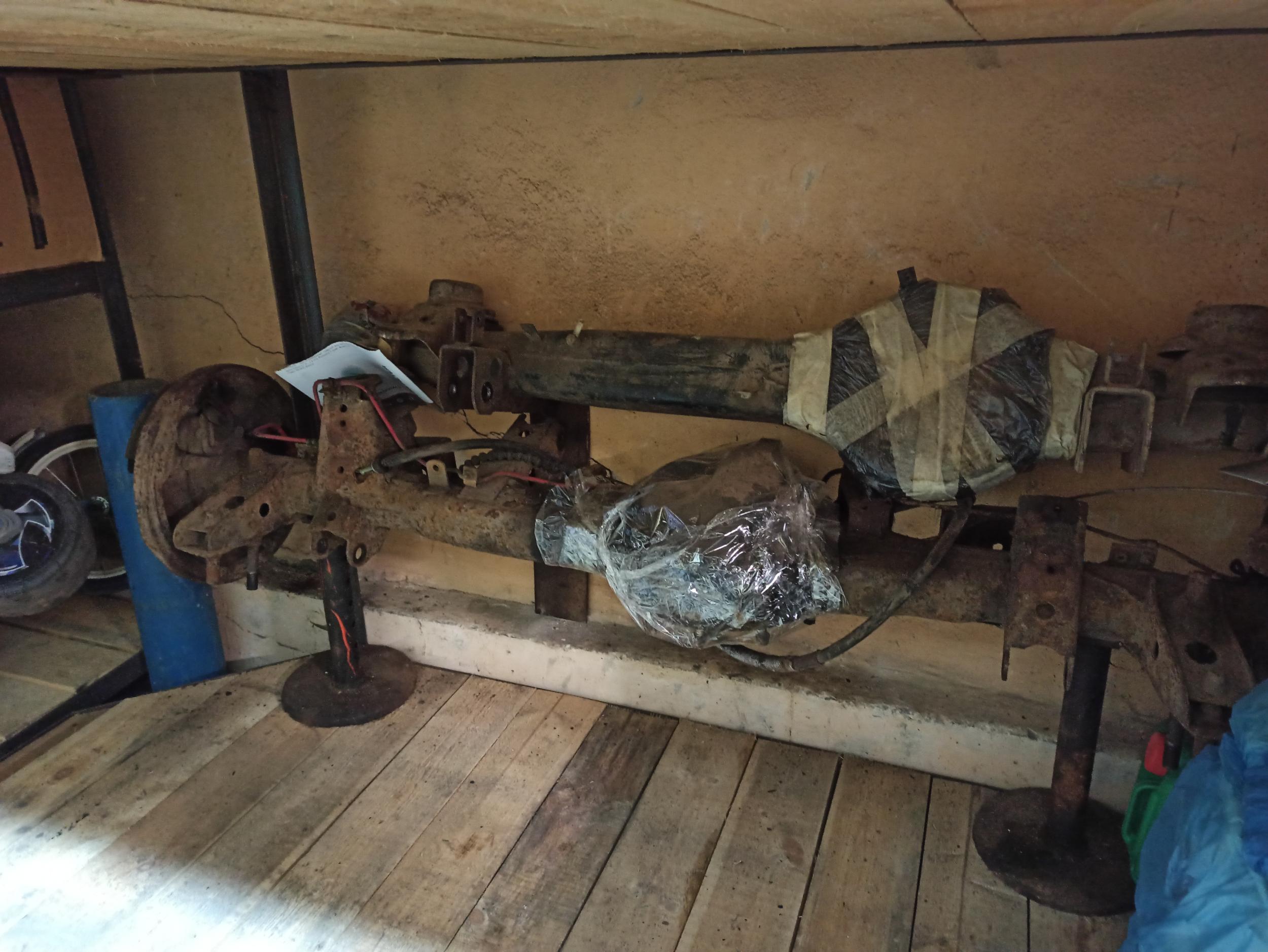 Задний мост 80. Чулок, тормоза, опорные диски - Двигатель, трансмиссия ...