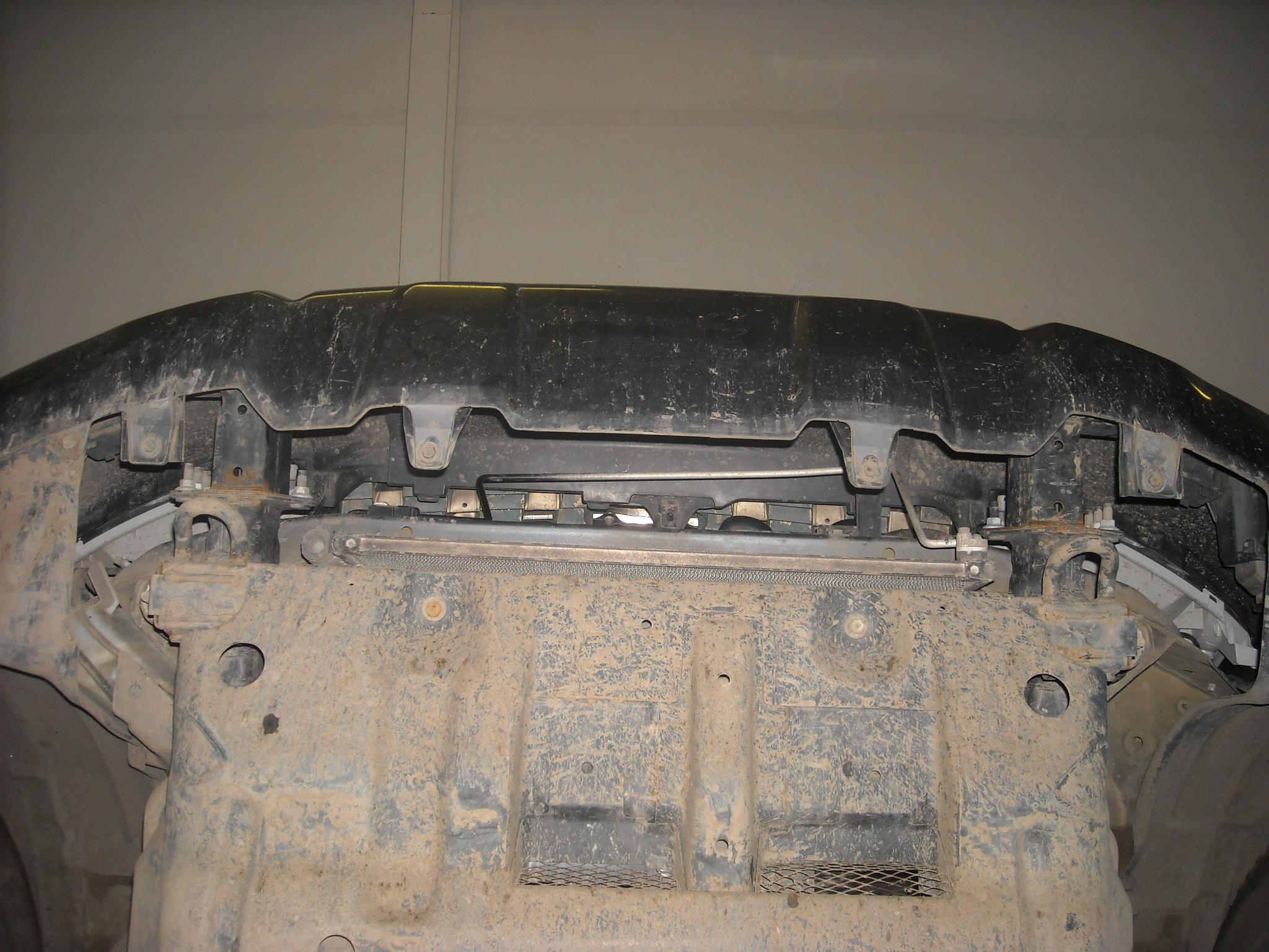 В чём отличие усилителя бампера прадо 150 и 150 рестайл? - Тех. вопросы ...